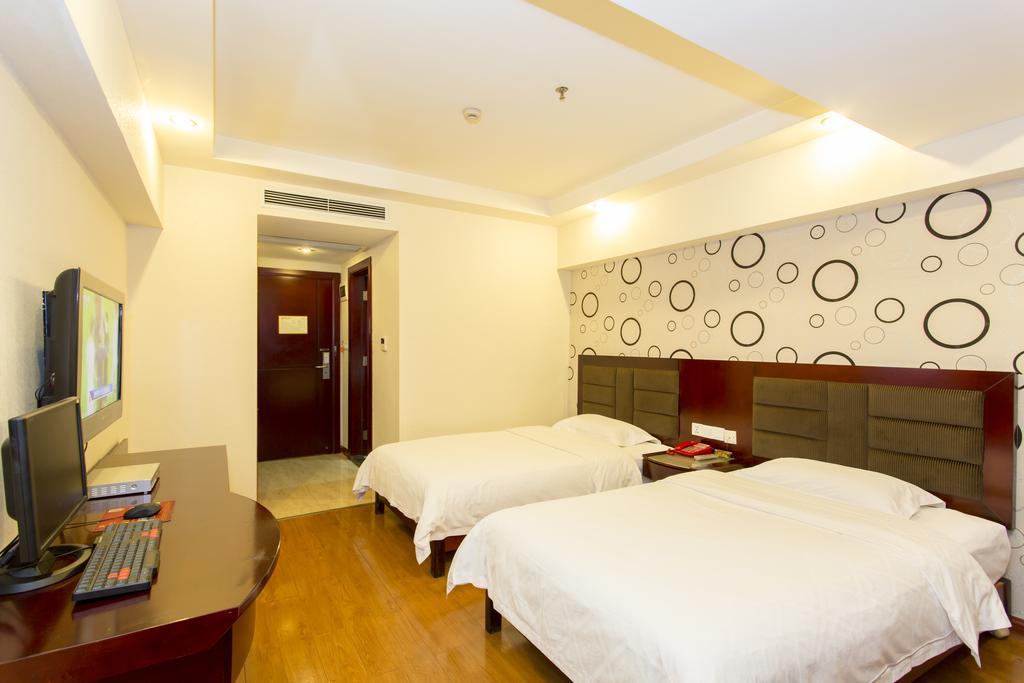 Kaiserdom Hotel Changsha Railway Station Номер фото