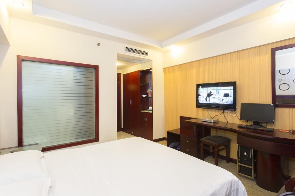 Kaiserdom Hotel Changsha Railway Station Екстер'єр фото