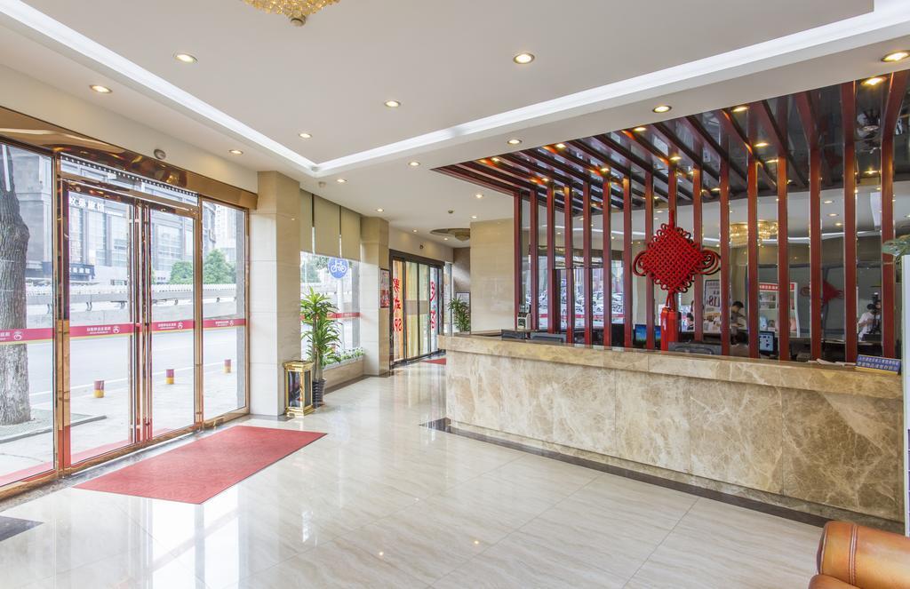 Kaiserdom Hotel Changsha Railway Station Екстер'єр фото