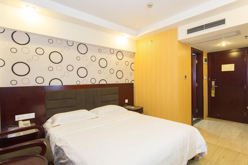 Kaiserdom Hotel Changsha Railway Station Номер фото