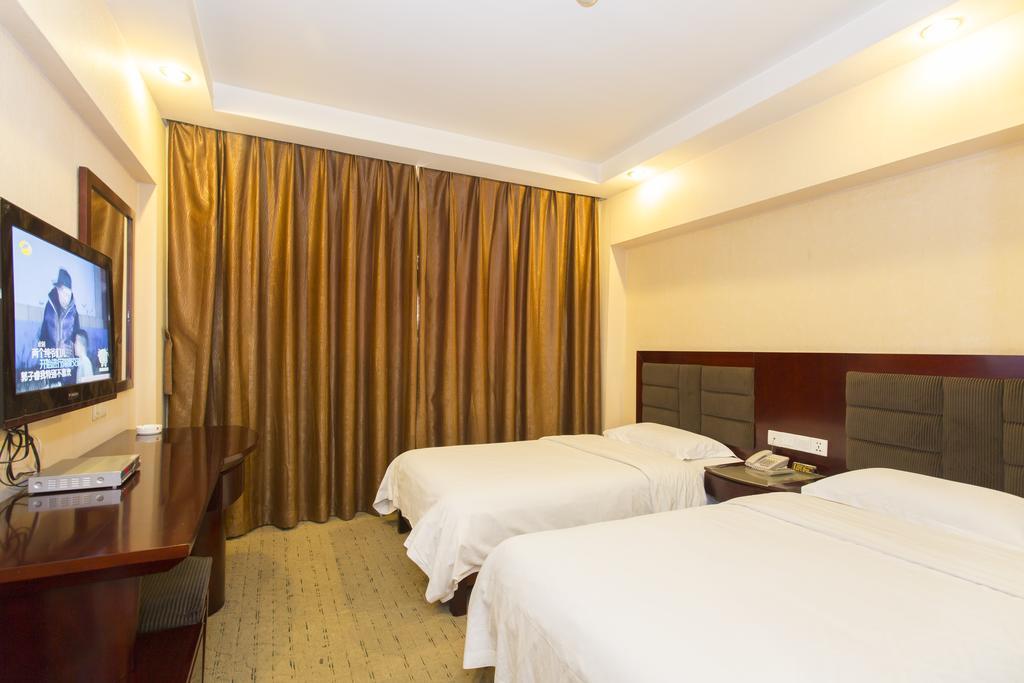 Kaiserdom Hotel Changsha Railway Station Номер фото