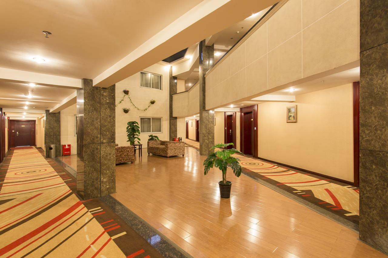 Kaiserdom Hotel Changsha Railway Station Екстер'єр фото