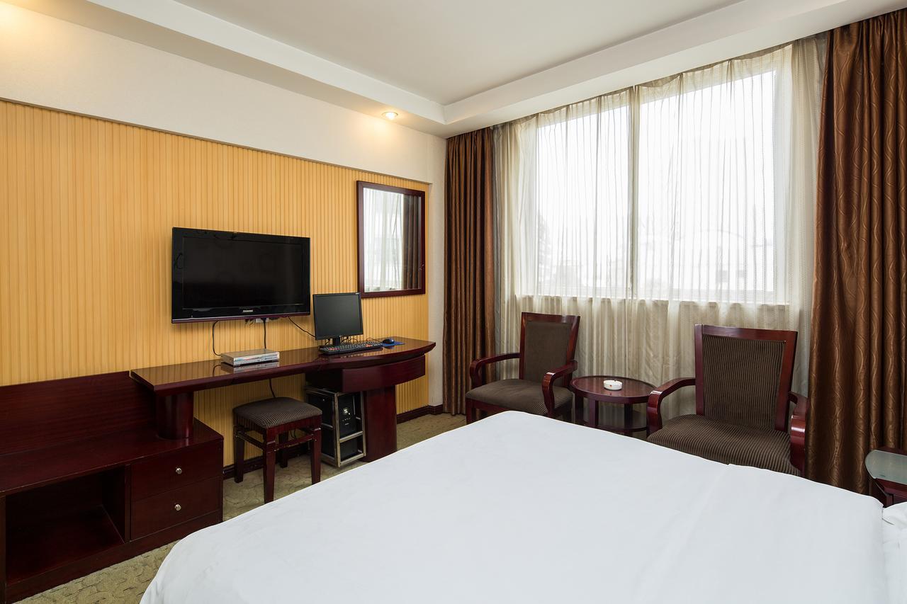 Kaiserdom Hotel Changsha Railway Station Екстер'єр фото