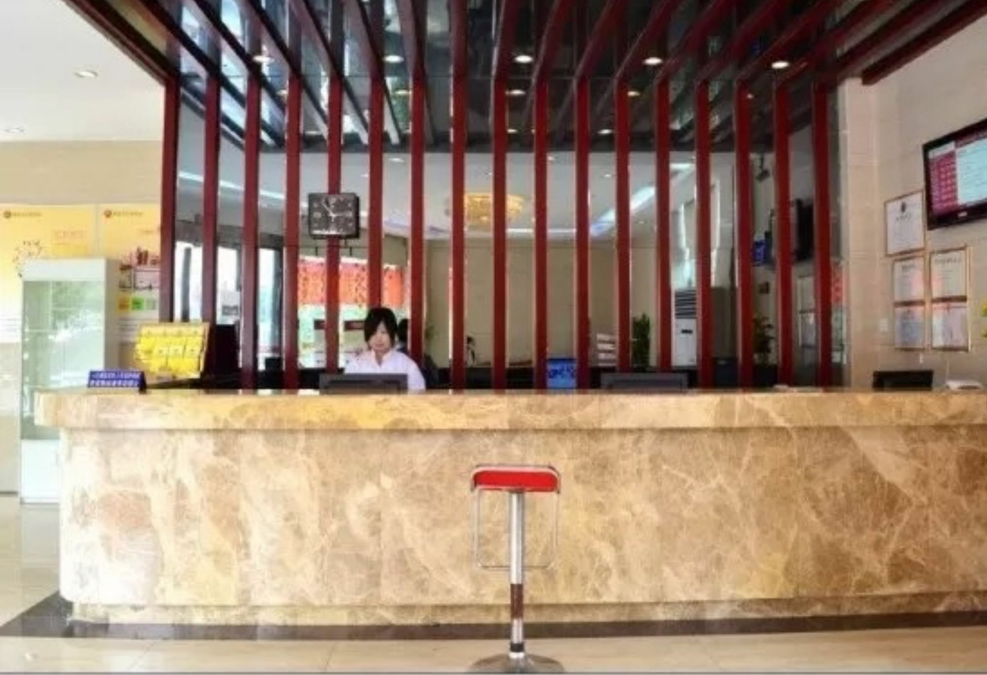 Kaiserdom Hotel Changsha Railway Station Екстер'єр фото