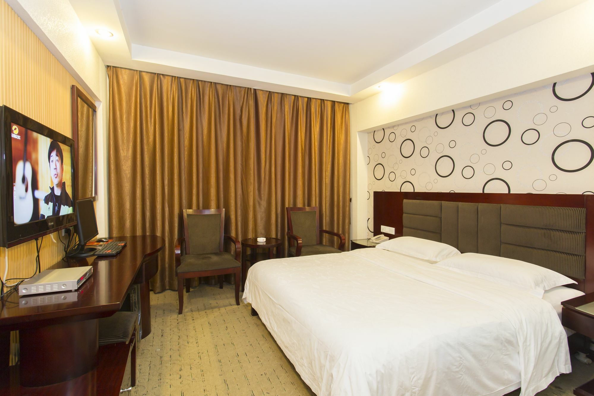Kaiserdom Hotel Changsha Railway Station Екстер'єр фото