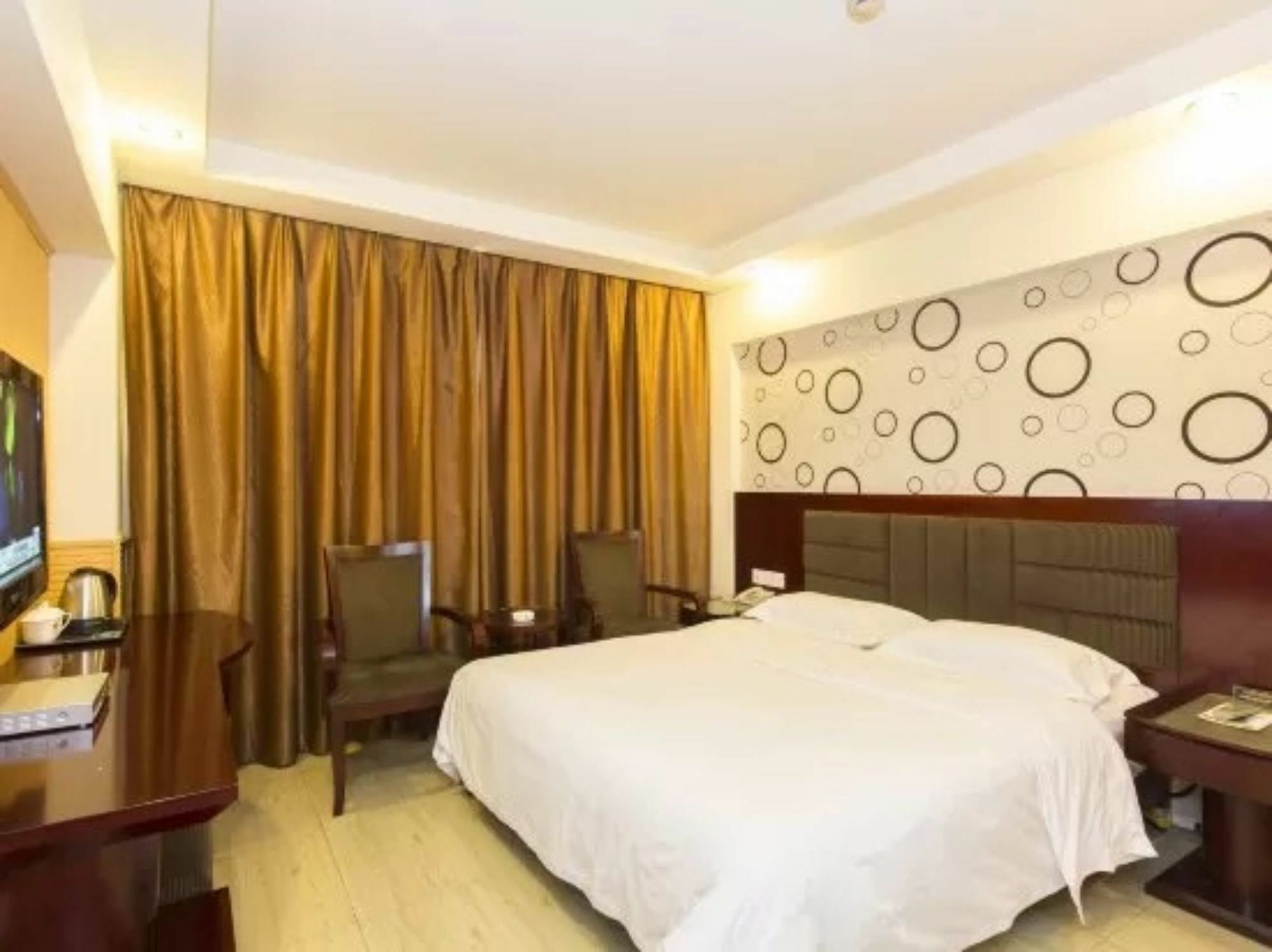 Kaiserdom Hotel Changsha Railway Station Екстер'єр фото