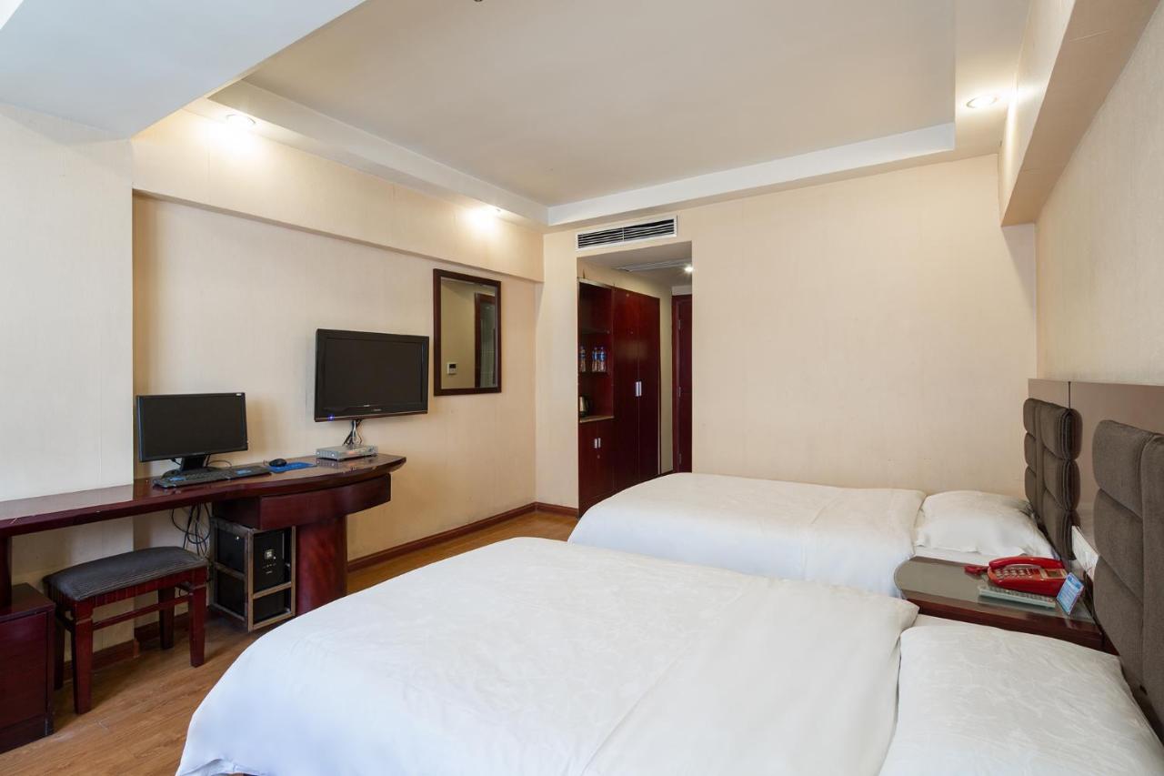 Kaiserdom Hotel Changsha Railway Station Екстер'єр фото