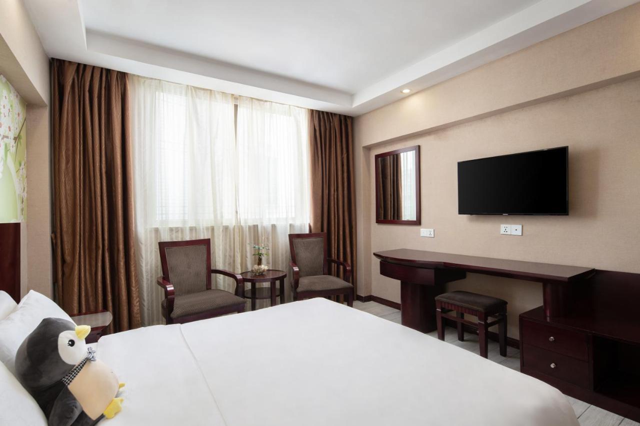 Kaiserdom Hotel Changsha Railway Station Екстер'єр фото