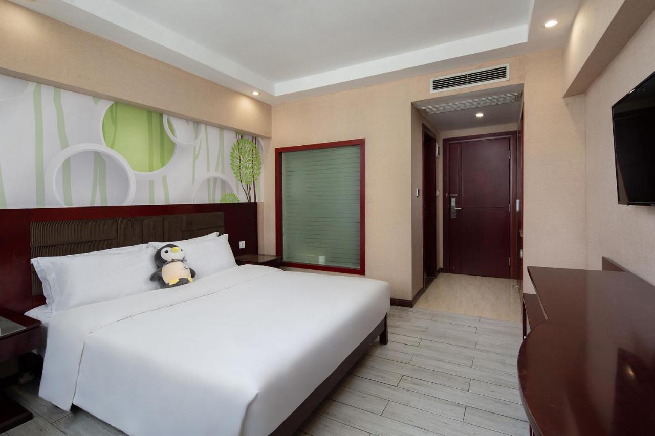 Kaiserdom Hotel Changsha Railway Station Екстер'єр фото